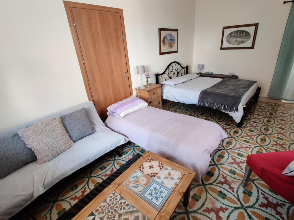 Ellas Place タルシーン エクステリア 写真