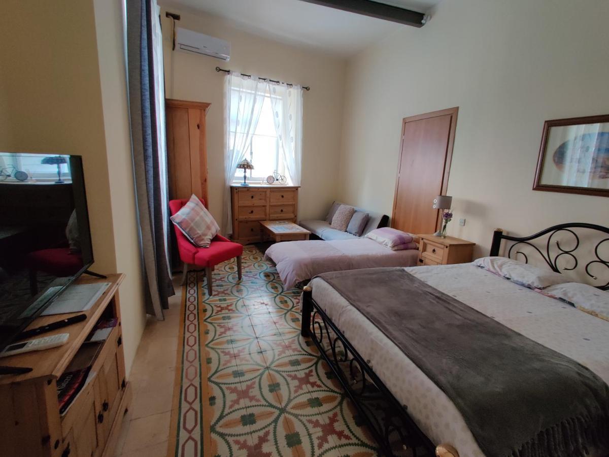 Ellas Place タルシーン エクステリア 写真