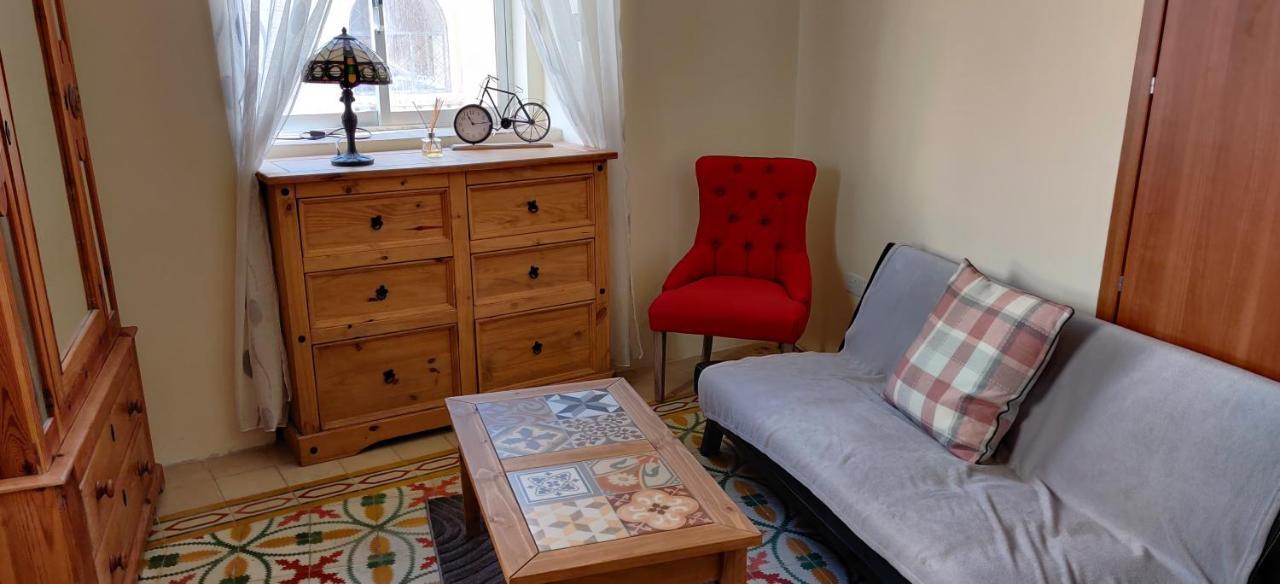 Ellas Place タルシーン エクステリア 写真
